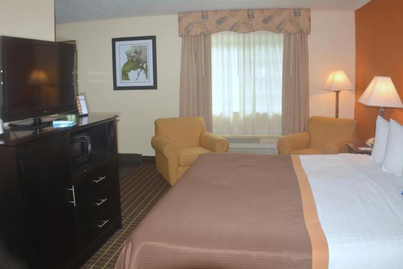 Hotel Baymont By Wyndham Muskegon Exteriér fotografie