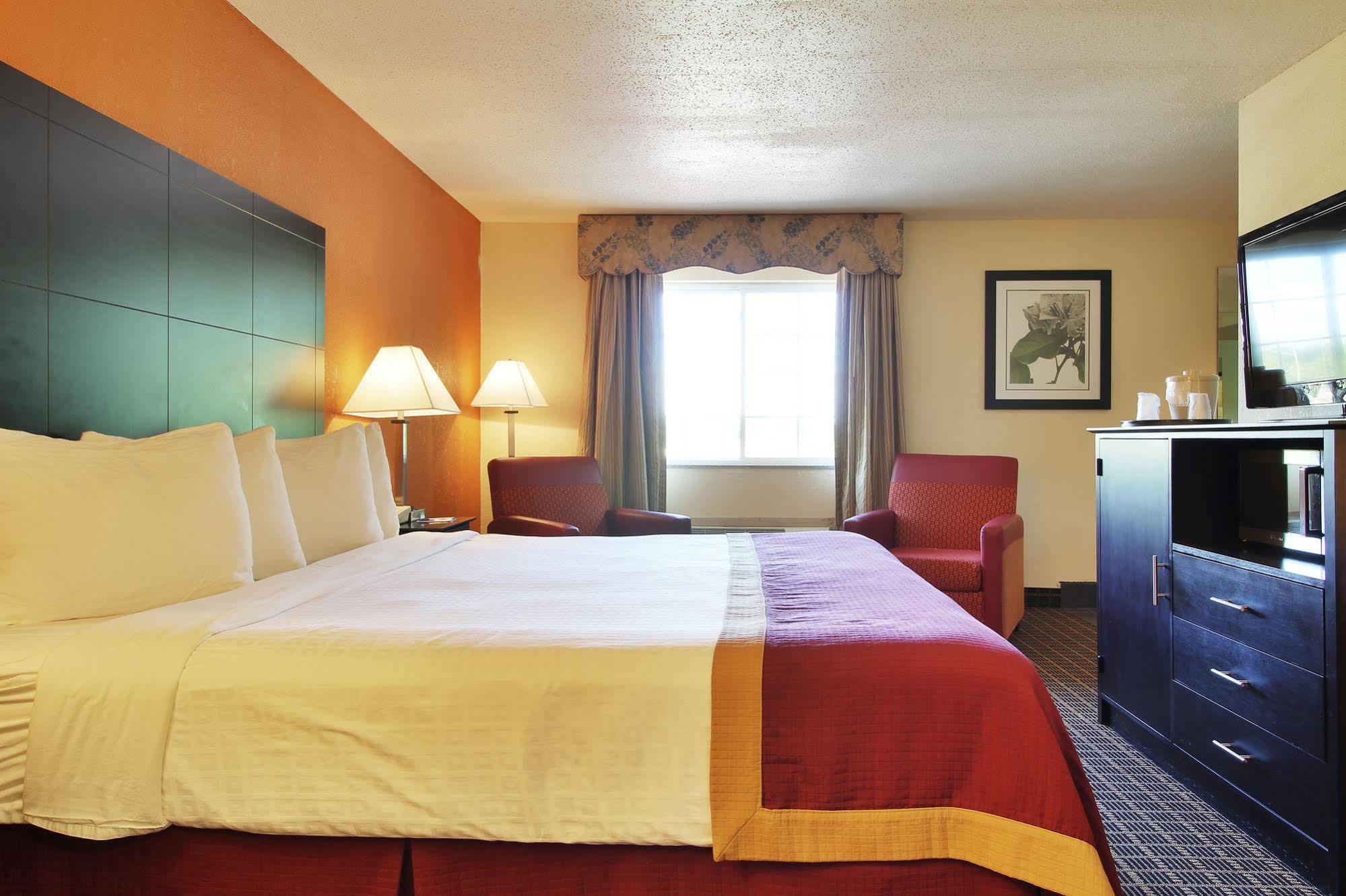 Hotel Baymont By Wyndham Muskegon Exteriér fotografie